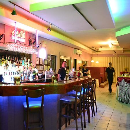West Plaza Malakal Hotel Koror Kültér fotó