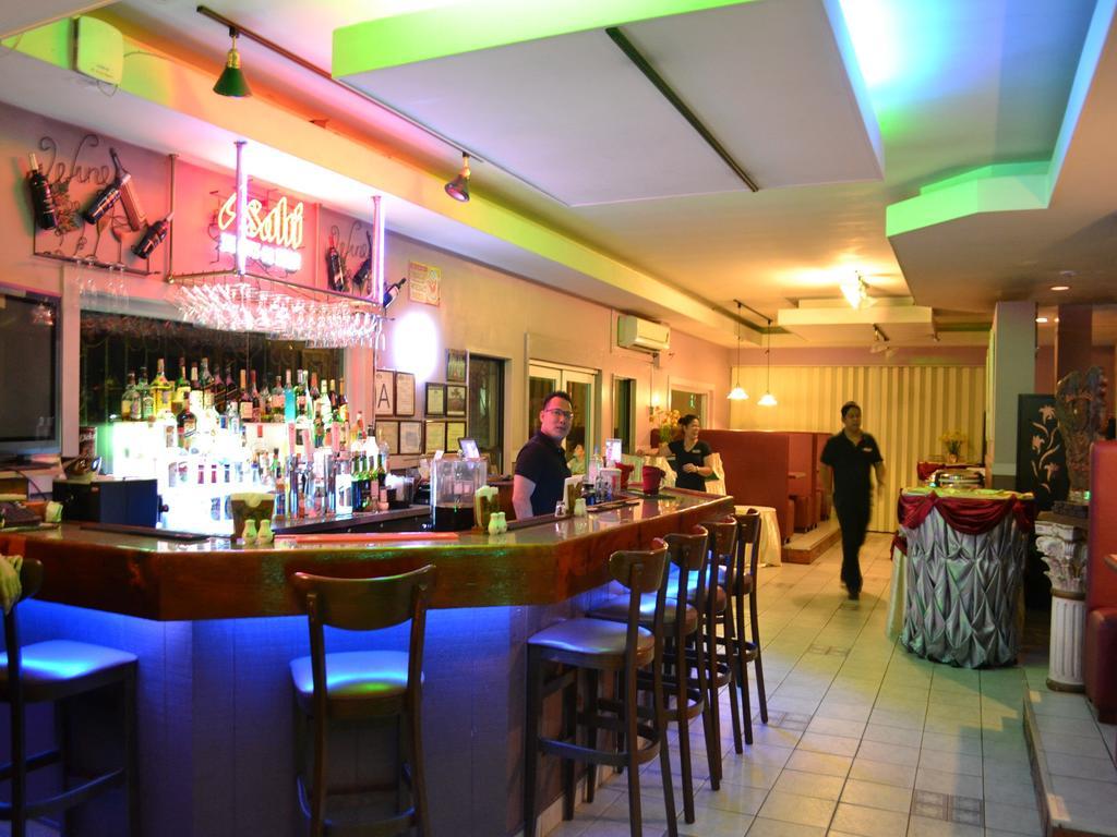 West Plaza Malakal Hotel Koror Kültér fotó