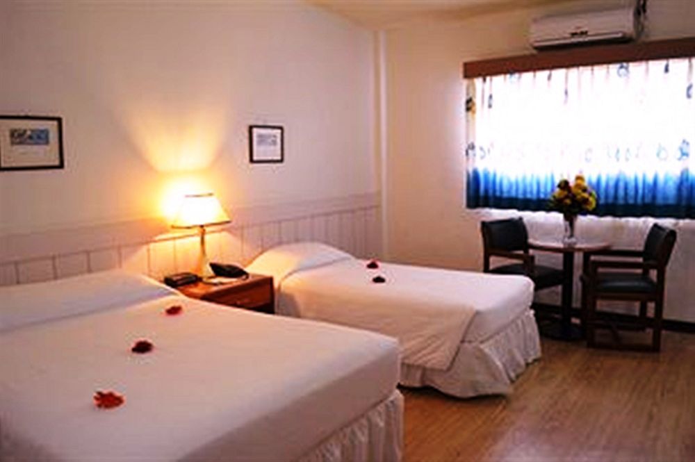 West Plaza Malakal Hotel Koror Kültér fotó