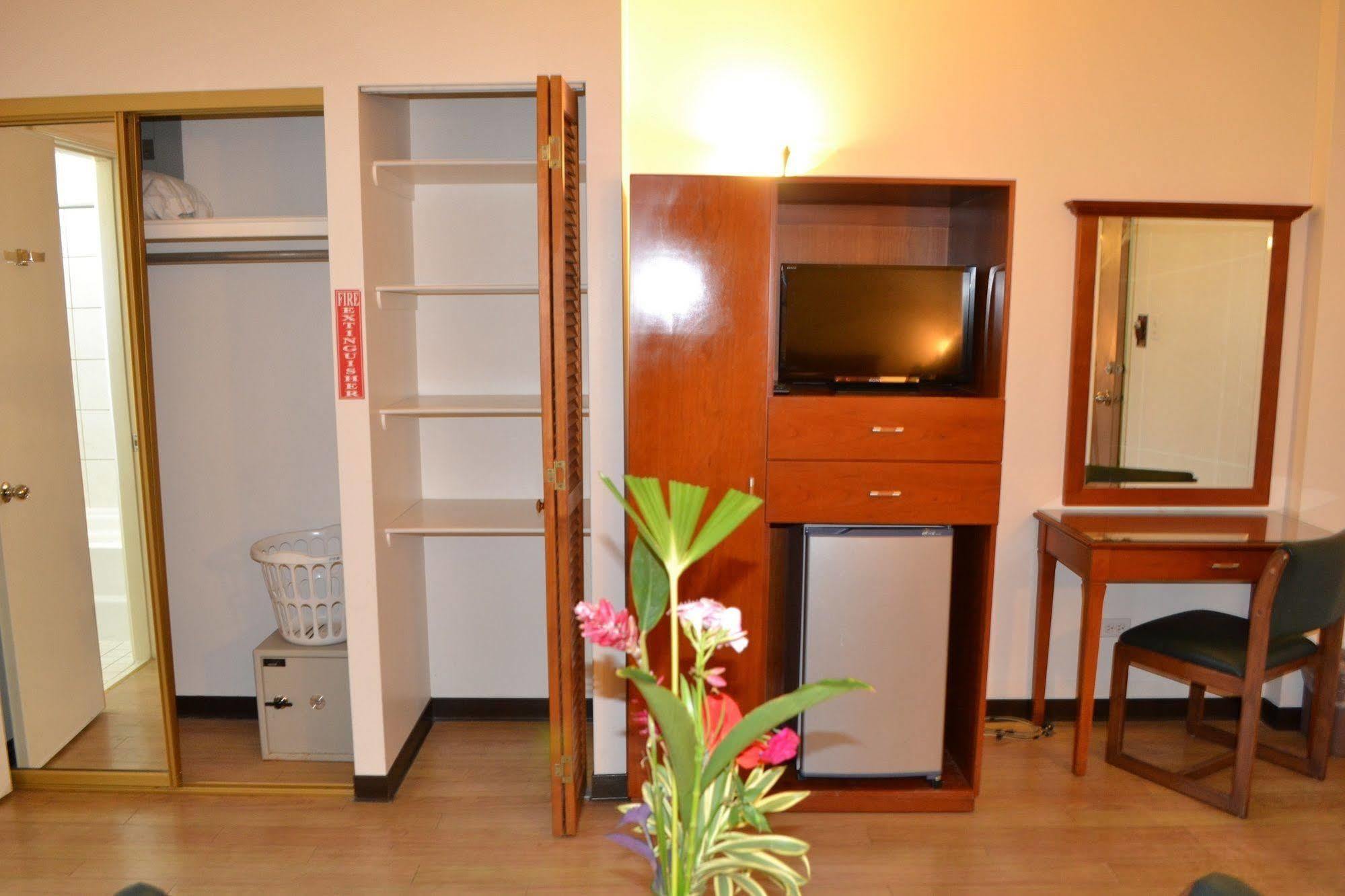 West Plaza Malakal Hotel Koror Kültér fotó